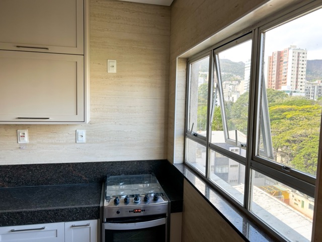 Sala e escada
